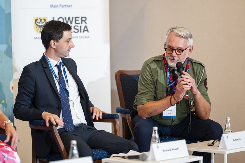 Forum Ekonomiczne w Karpaczu. Dyskusja „Miejsca nieodkryte a social media – jak platformy społecznościowe wpływają na rozwój turystyki?”